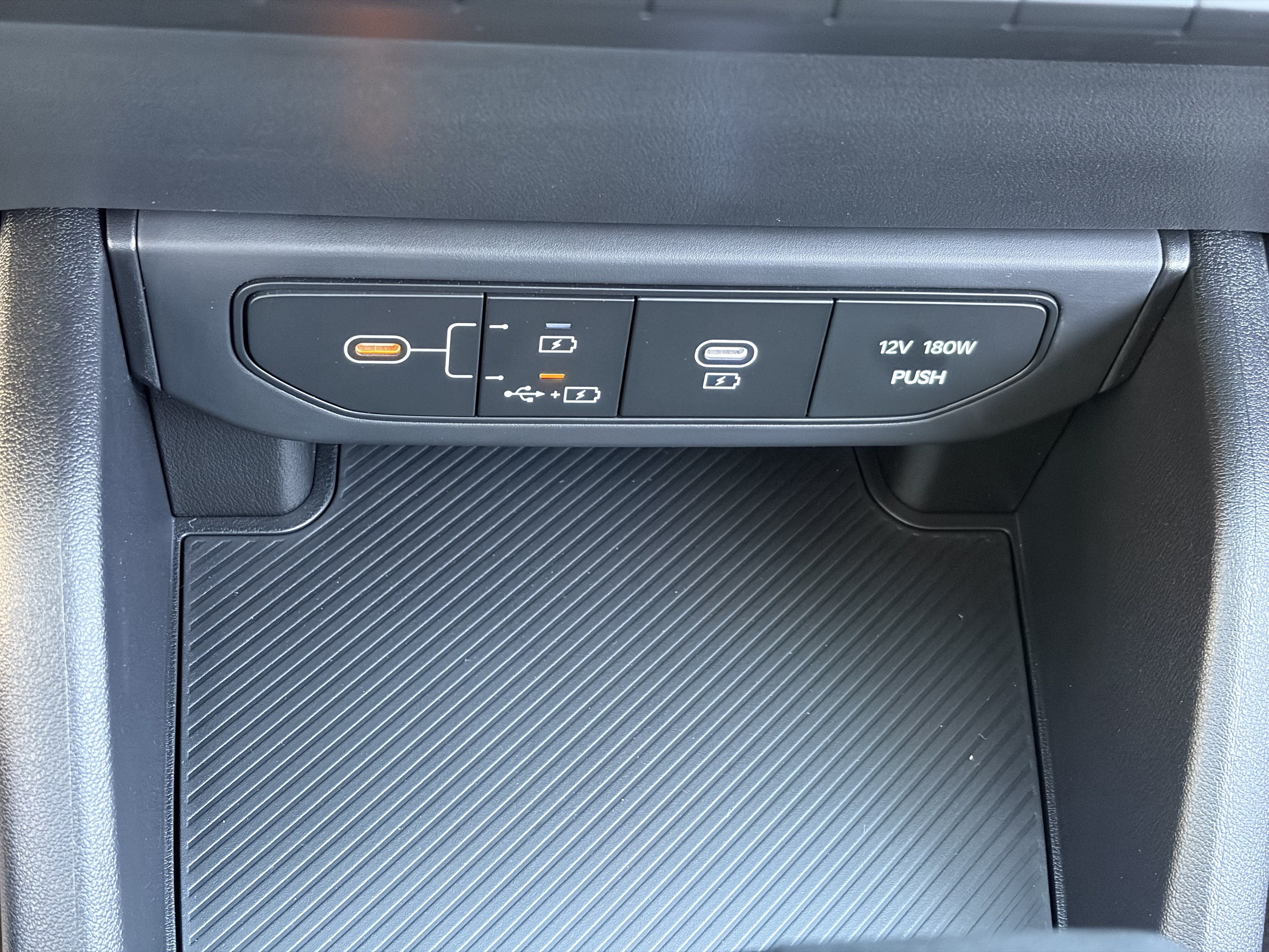New 2026 Kia K4 FWD image 27