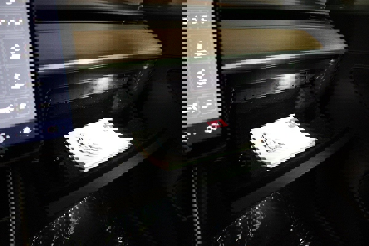 Used 2020 Tesla Model 3 Long Range image 17