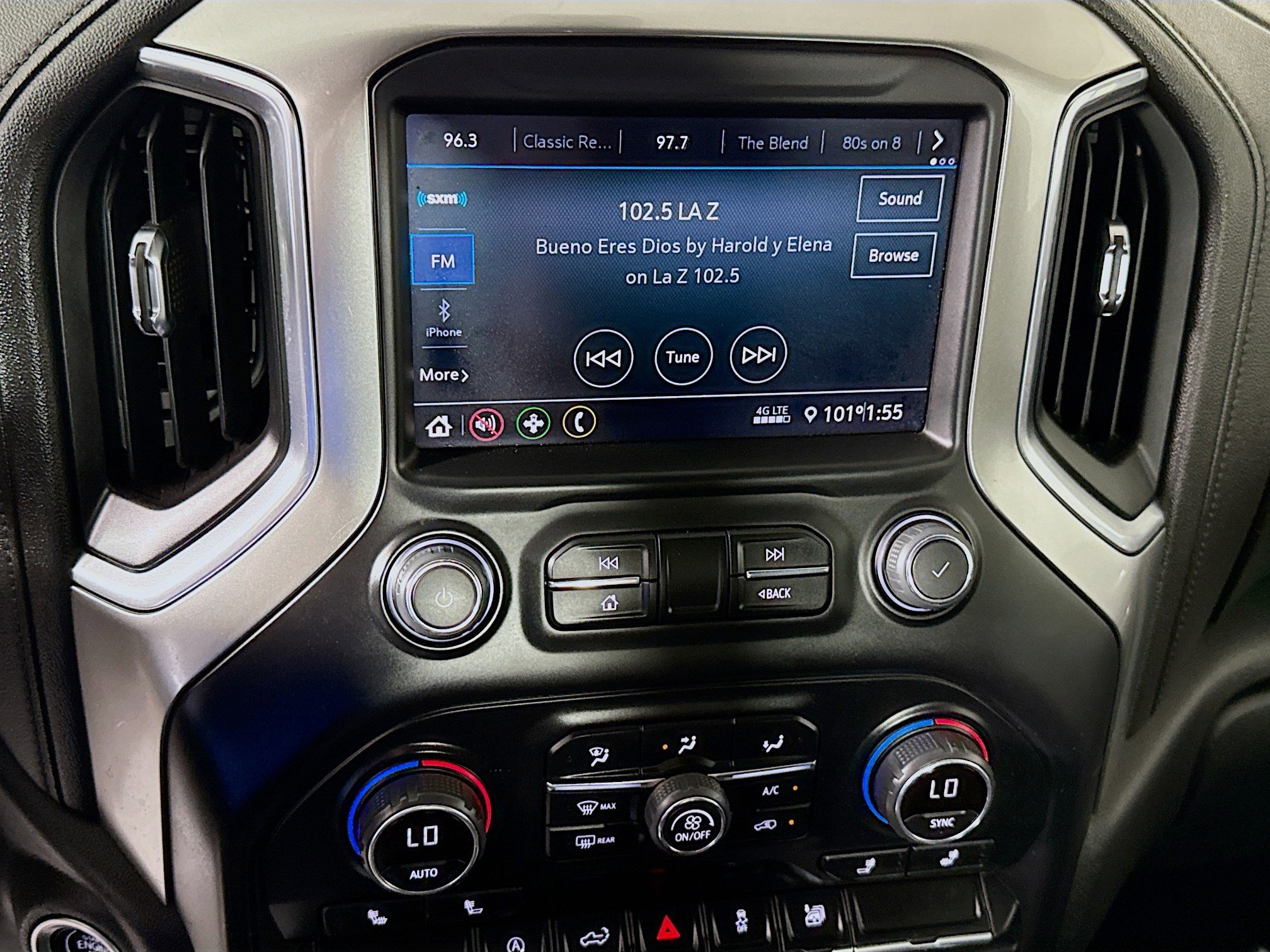 Used 2022 Chevrolet Silverado 1500 RST w/ Max Trailering Package AWD/4WD image 18