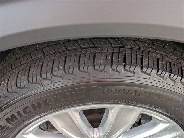 Used 2023 Ford Explorer Limited w/ Limited Technology Package image 11