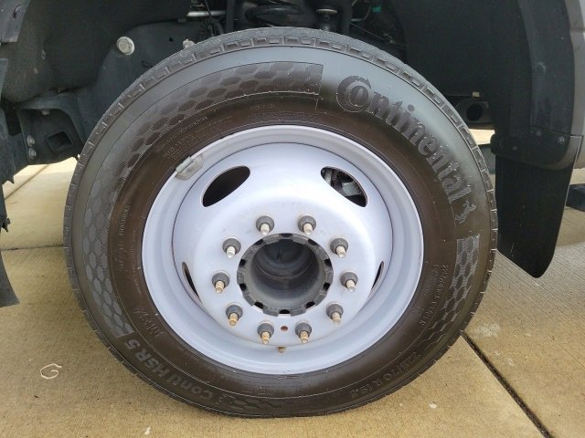 Used 2024 Ford F550 2WD Regular Cab Super Duty image 5