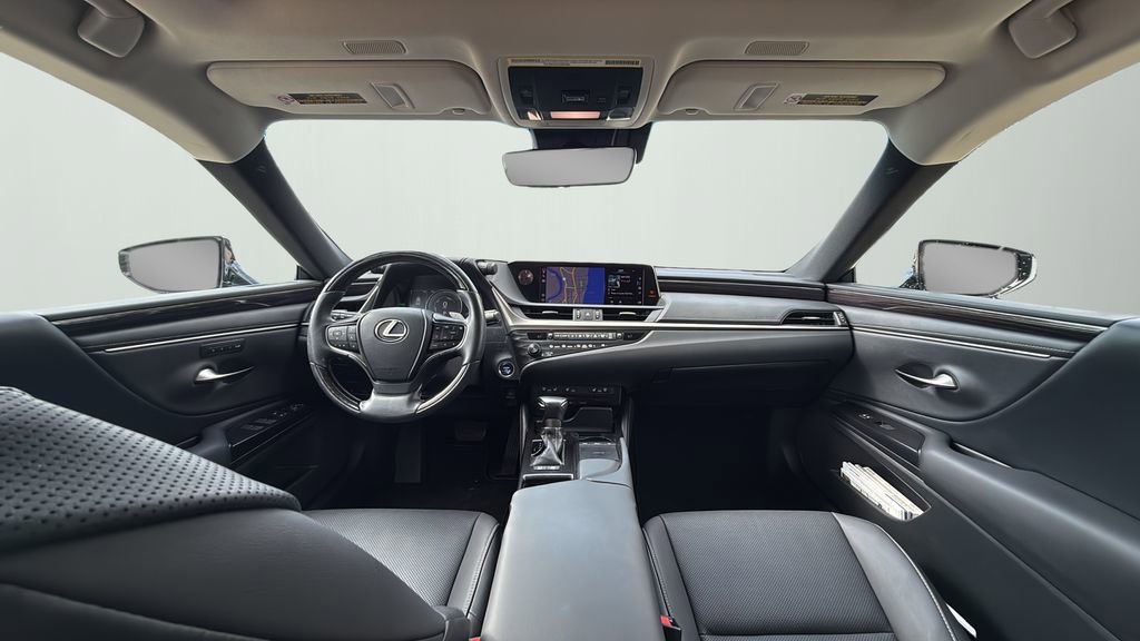 Used 2020 Lexus ES 300h w/ Premium Package image 14