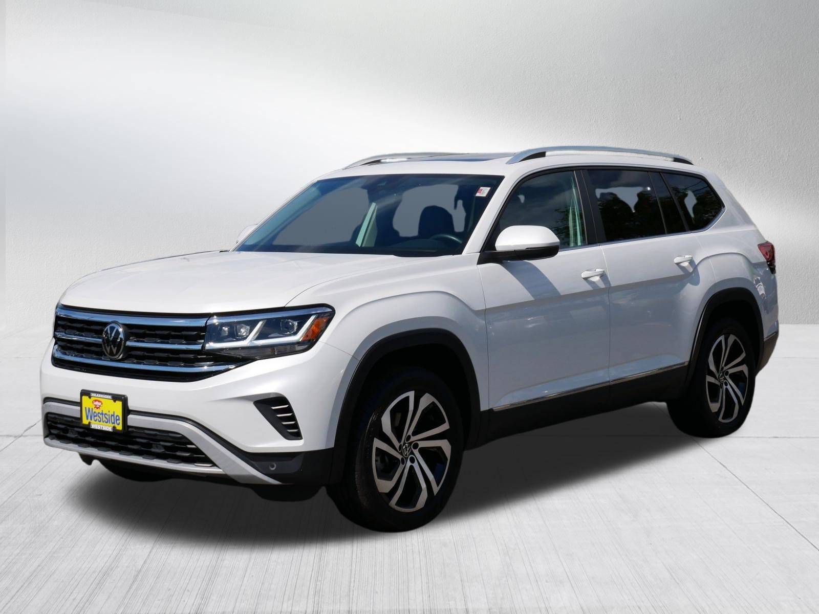 Used 2023 Volkswagen Atlas SEL AWD/4WD image 3