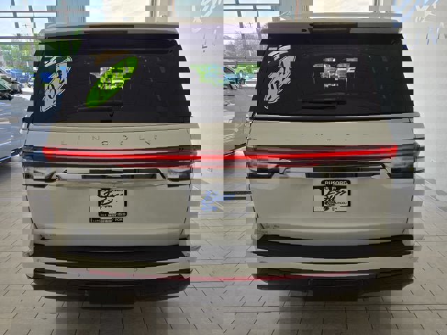 Used 2024 Lincoln Navigator L Reserve w/ Equipment Group 201A image 14