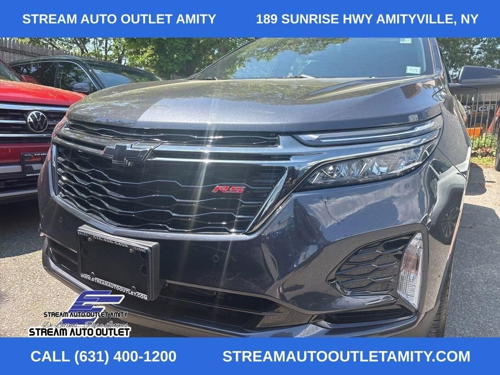 Used 2022 Chevrolet Equinox RS image 2