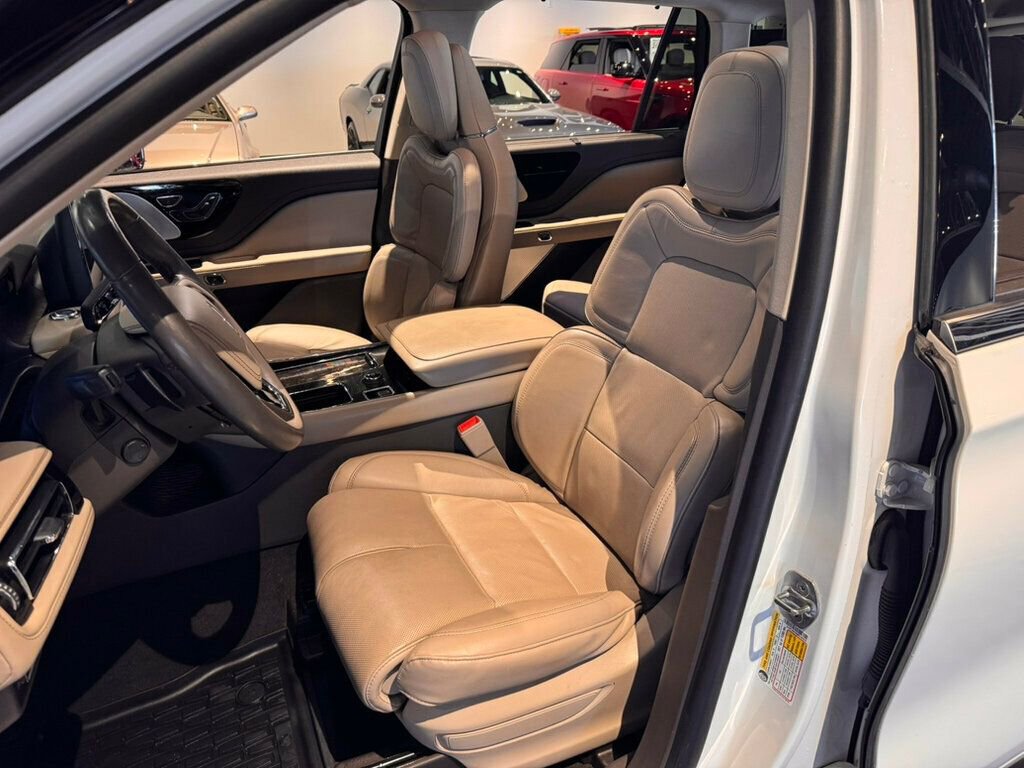Used 2022 Lincoln Aviator Grand Touring w/ Equipment Group 301A image 10