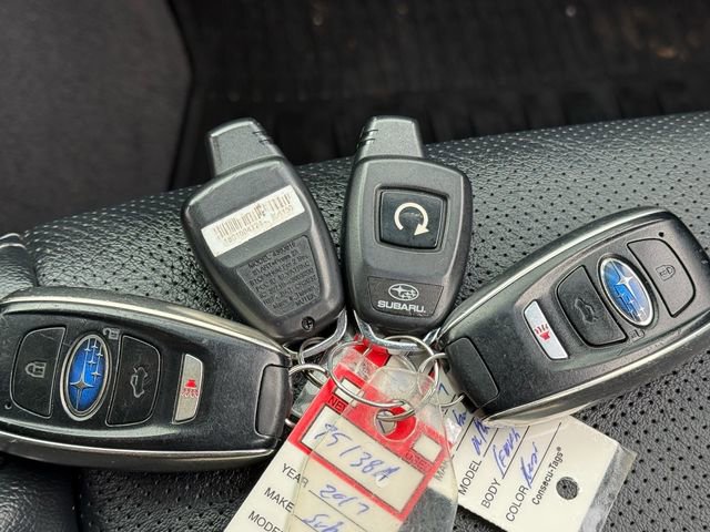 Used 2017 Subaru Outback 2.5i Limited image 22