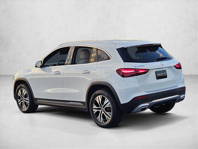 Used 2025 Mercedes-Benz GLA 250 image 8