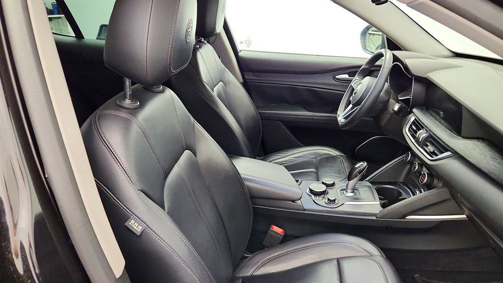 Used 2019 Alfa Romeo Stelvio RWD image 22