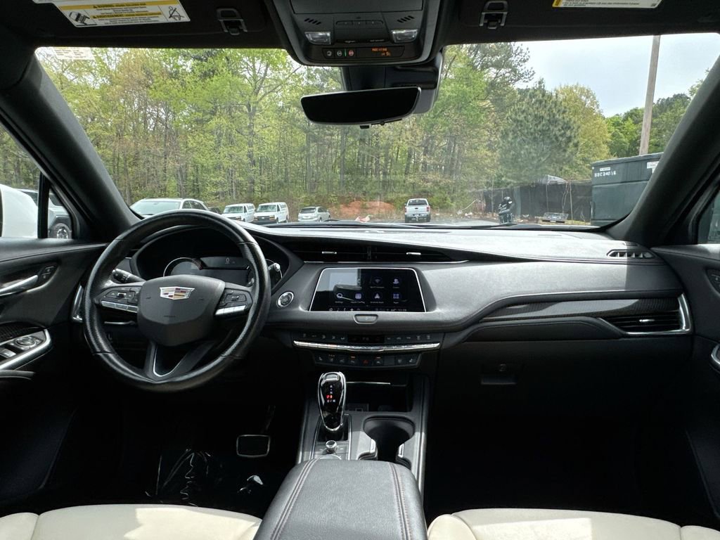 Used 2022 Cadillac XT4 Sport w/ Comfort Package FWD image 30