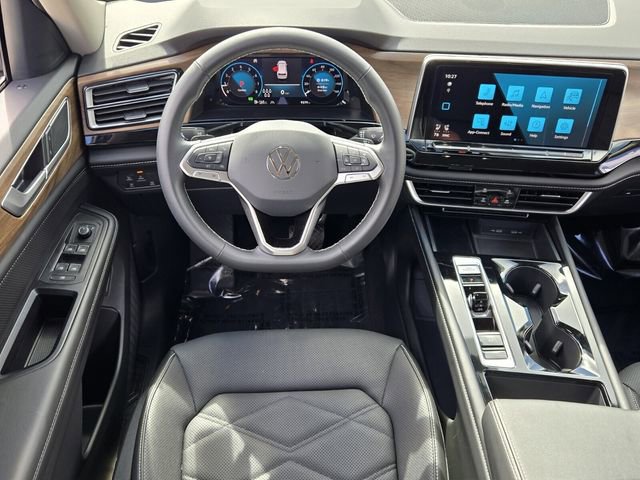 Used 2024 Volkswagen Atlas SE image 13