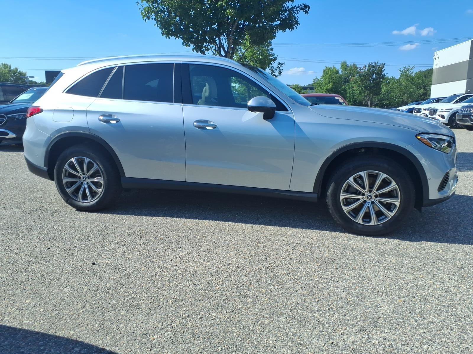 New 2026 Mercedes-Benz GLC 300 4MATIC image 5