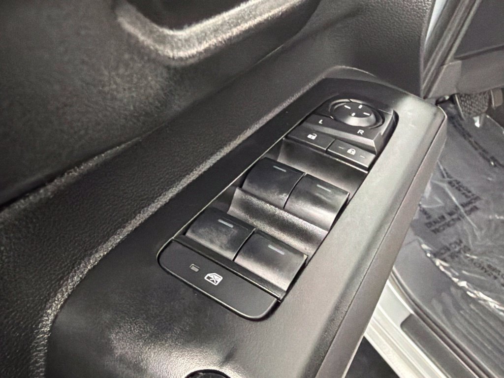 Certified 2025 Toyota Tacoma SR5 AWD/4WD image 20