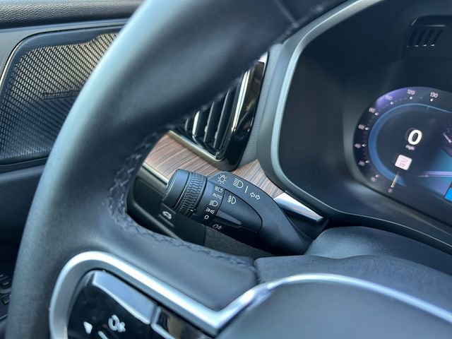 Used 2023 Volvo XC60 B5 Plus w/ Climate Package AWD/4WD image 24