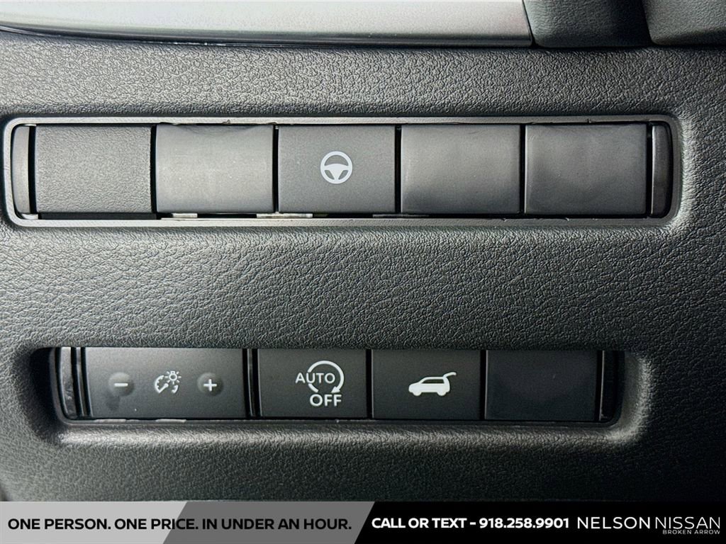 Certified 2025 Nissan Rogue SV w/ SV Premium Package FWD image 10