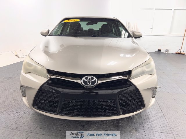 Used 2016 Toyota Camry XSE FWD image 2