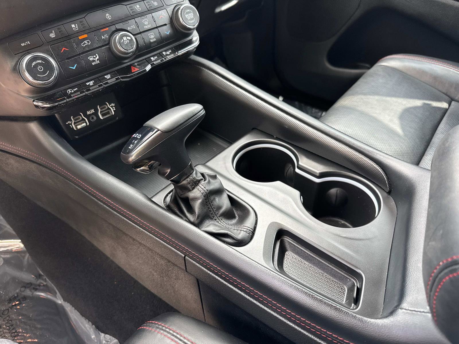 Used 2023 Dodge Durango GT image 27