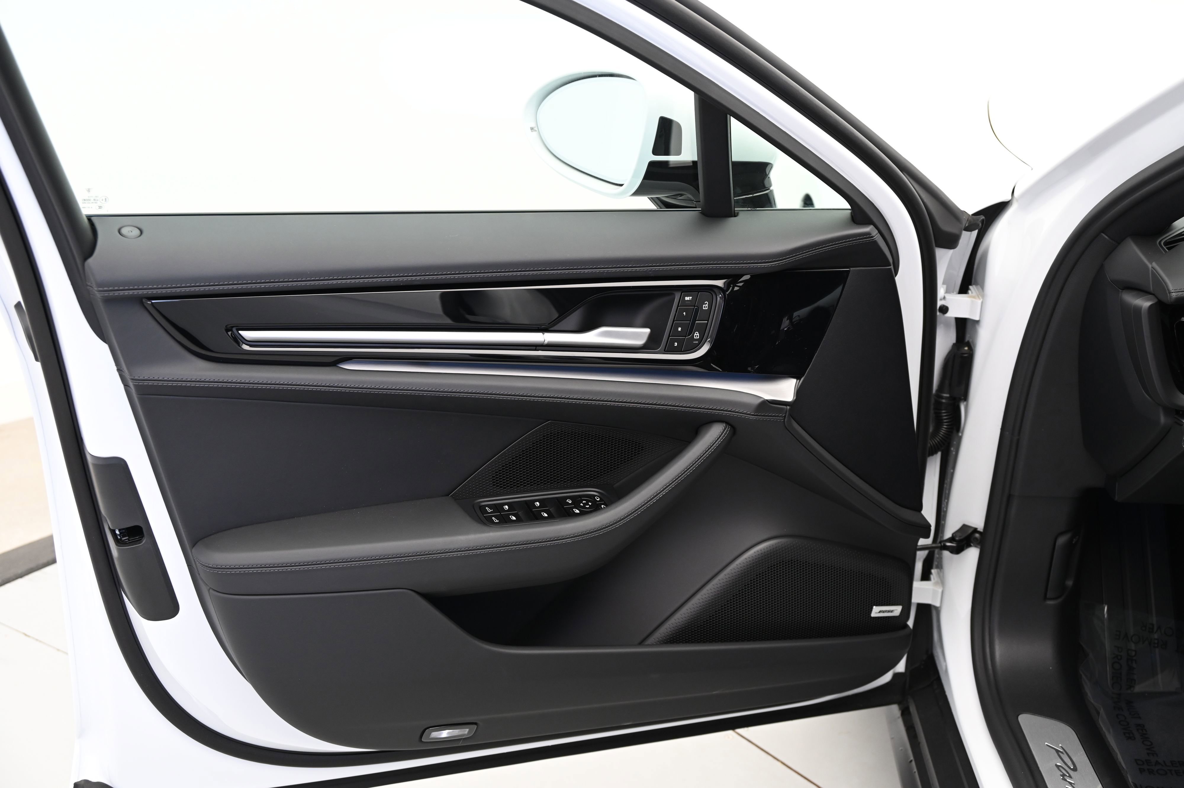 Used 2024 Porsche Panamera 4 image 38