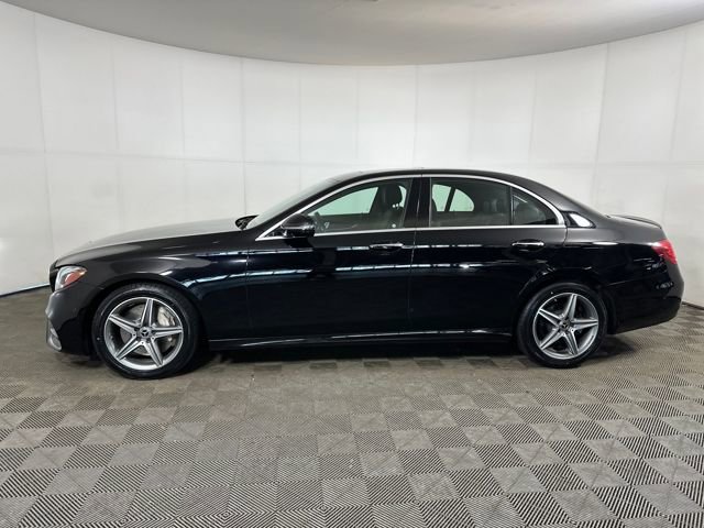 Used 2019 Mercedes-Benz E 300 4MATIC image 6