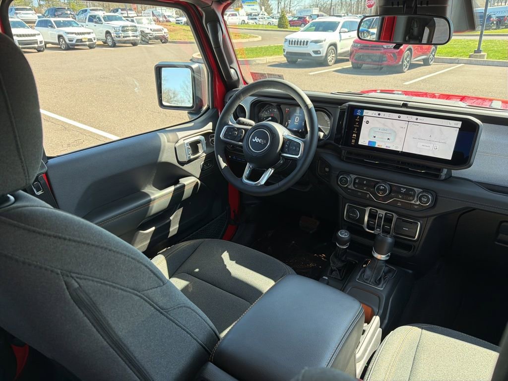 Certified 2025 Jeep Wrangler Unlimited Sahara AWD/4WD image 12