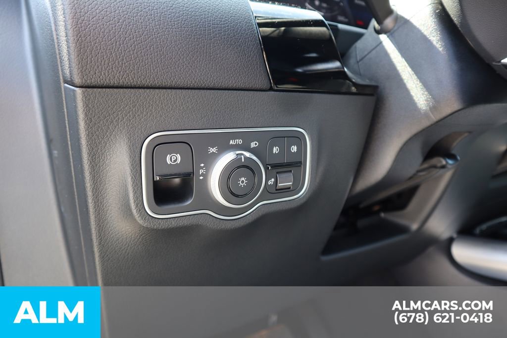 Used 2025 Mercedes-Benz GLA 250 image 13