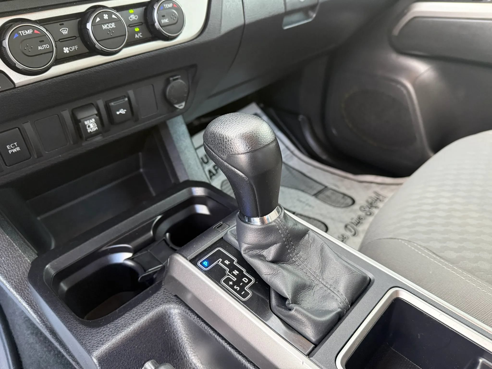 Used 2023 Toyota Tacoma SR5 w/ Technology Package AWD/4WD image 22