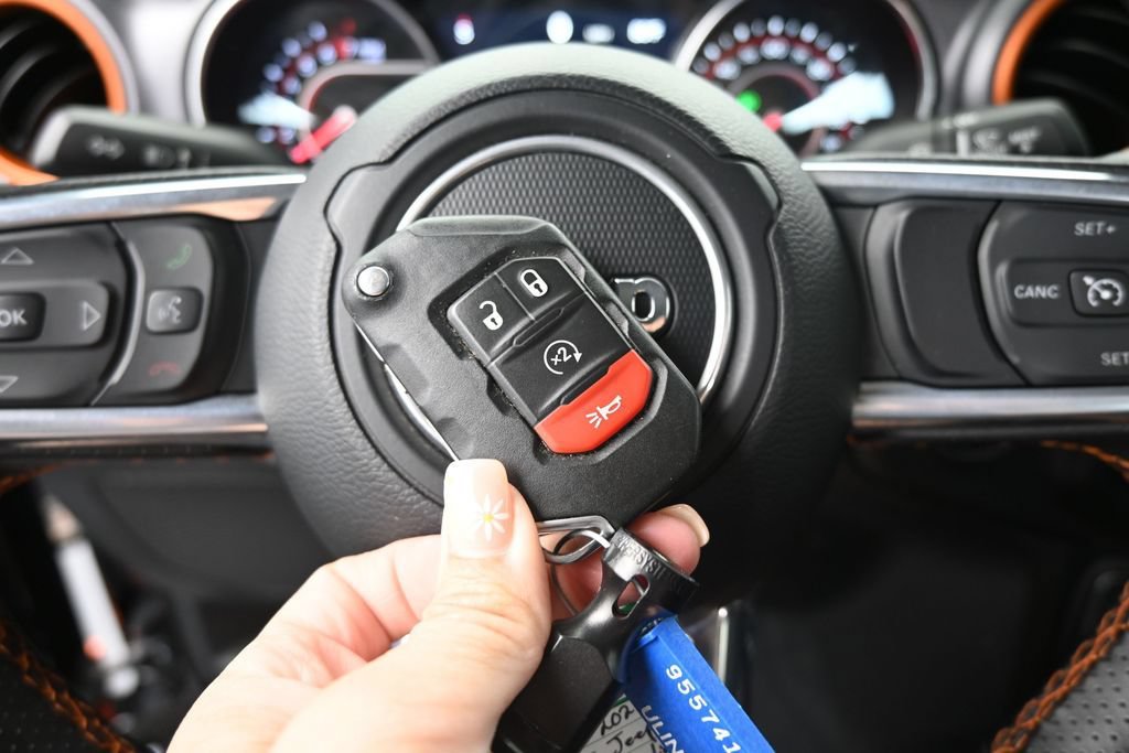 Used 2022 Jeep Gladiator Mojave w/ Cold Weather Group AWD/4WD image 39