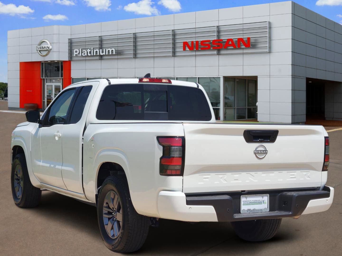 Used 2025 Nissan Frontier SV RWD image 5