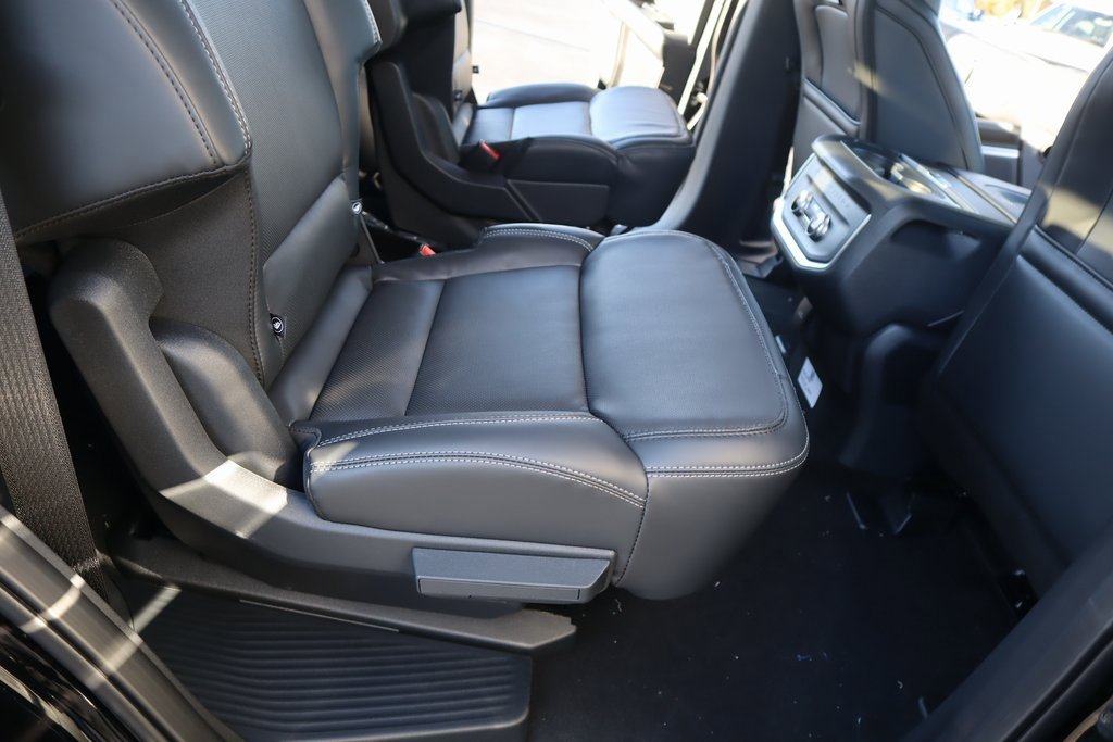 New 2025 Ford Expedition Platinum w/ Driver's Package image 16