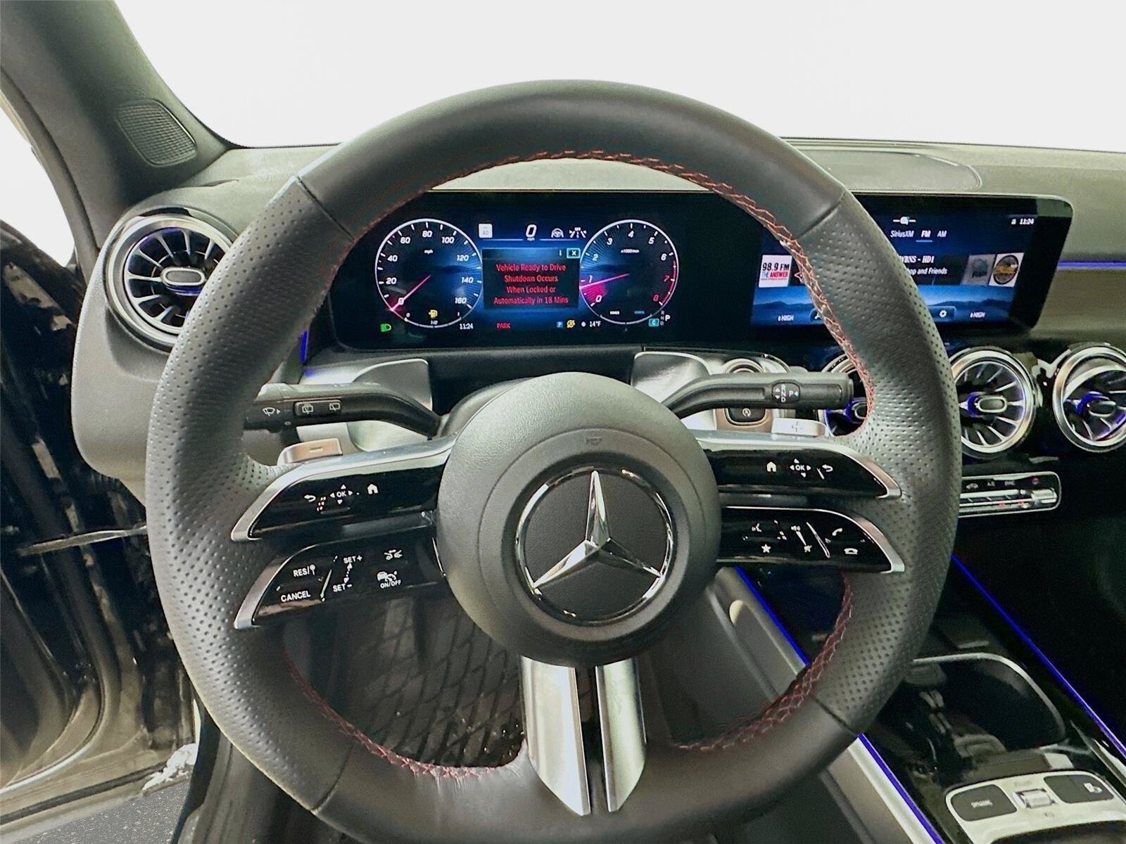Used 2026 Mercedes-Benz GLB 250 4MATIC image 11