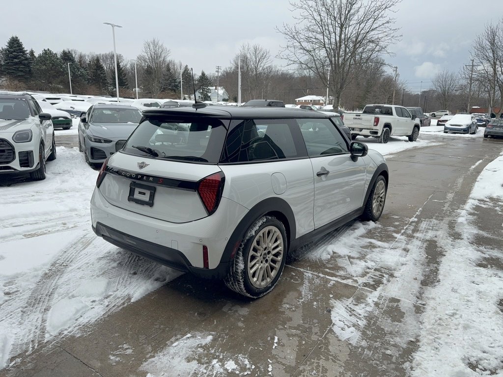 Certified 2025 MINI Cooper S image 4