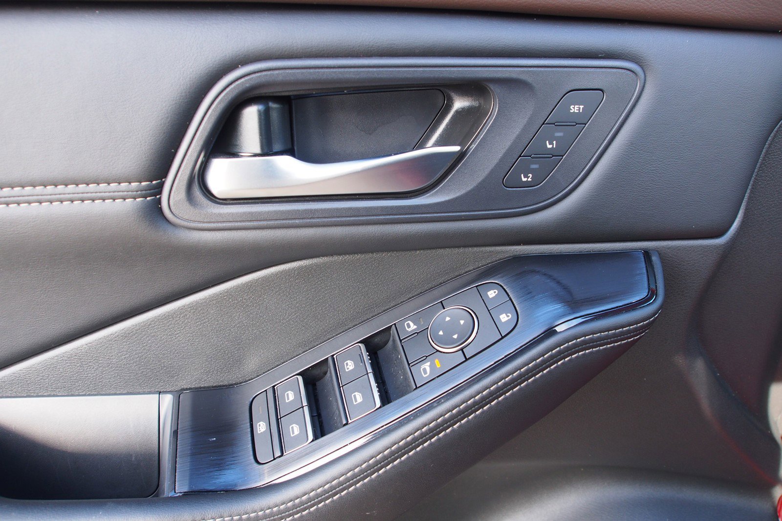 Used 2023 Nissan Rogue SL FWD image 19