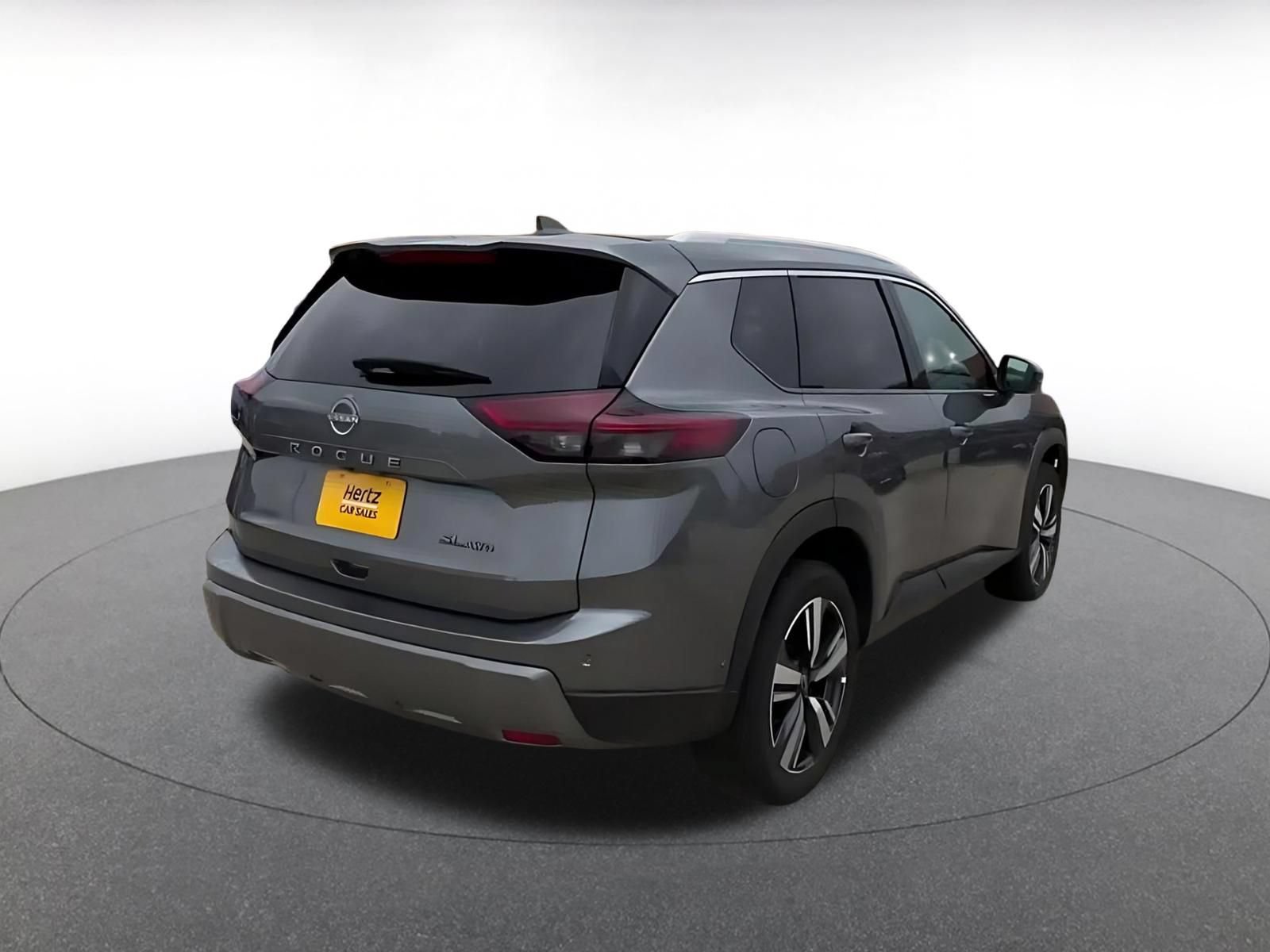 Used 2026 Nissan Rogue SL AWD/4WD image 13