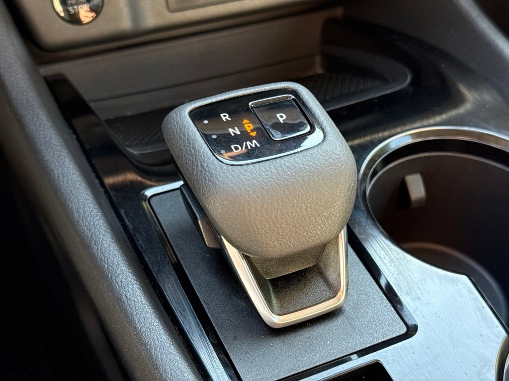 Certified 2025 Nissan Rogue SV FWD image 28