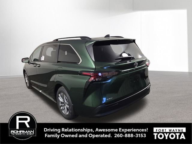 New 2026 Toyota Sienna XLE image 9