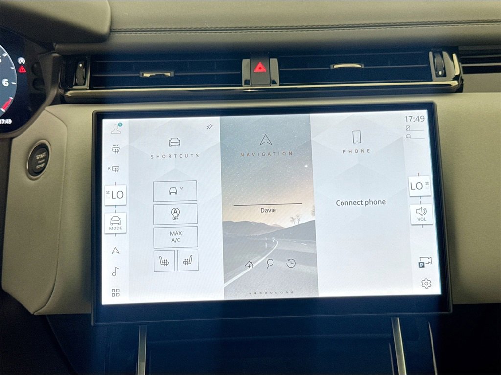 New 2026 Land Rover Range Rover Velar Dynamic SE image 15