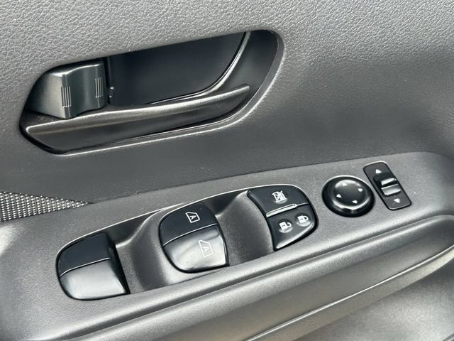 Used 2020 Nissan Kicks S FWD image 23