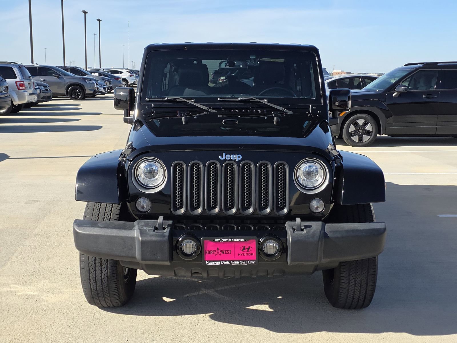 Used 2017 Jeep Wrangler Unlimited Sahara w/ Max Tow Package image 4
