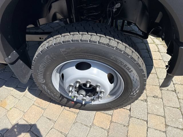 New 2026 Ford F550 4x4 Regular Cab Super Duty image 14