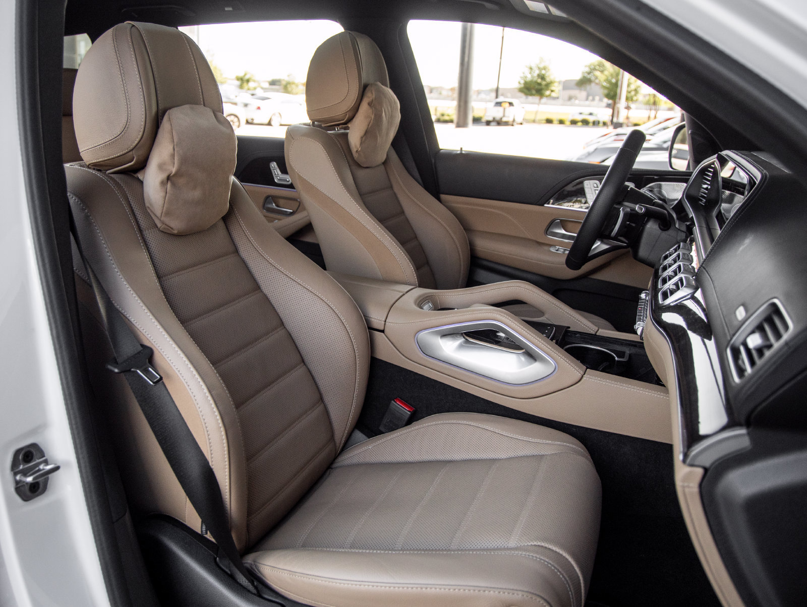 Used 2026 Mercedes-Benz GLS 450 4MATIC image 49