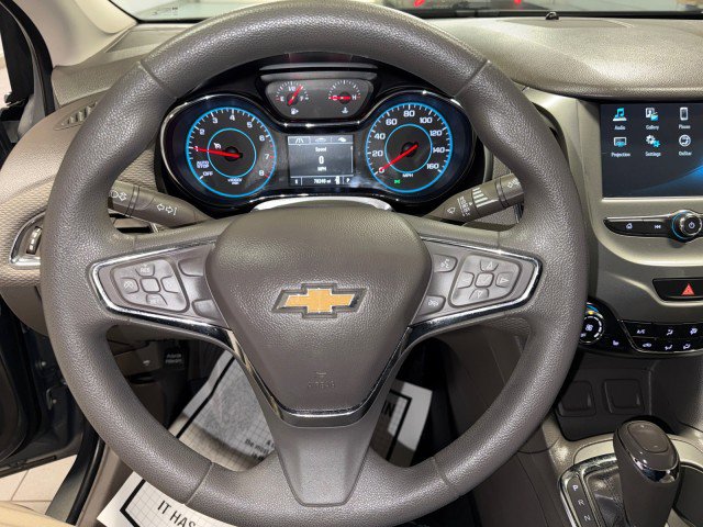 Used 2017 Chevrolet Cruze LT w/ Convenience Package image 17