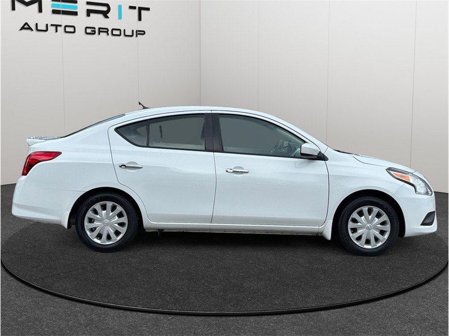 Used 2016 Nissan Versa SV FWD image 10