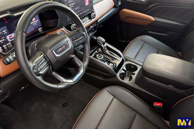 Certified 2024 GMC Canyon AT4 w/ AT4 Premium Package AWD/4WD image 10