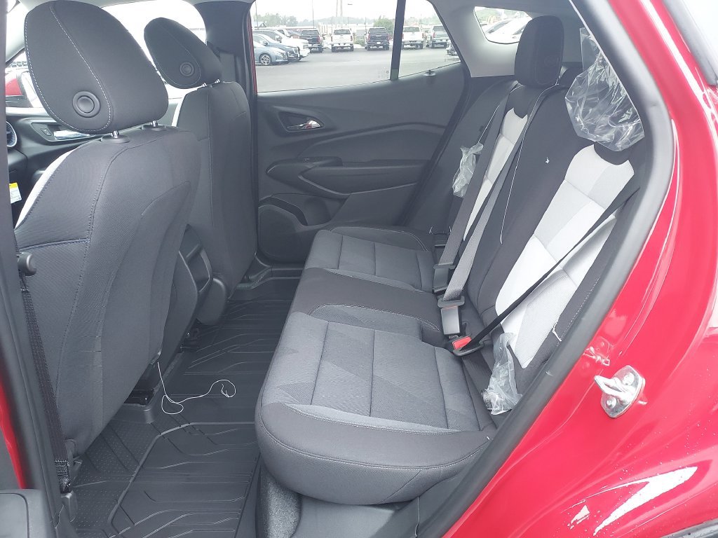 New 2026 Chevrolet Trax LS w/ LS Convenience Package FWD image 14
