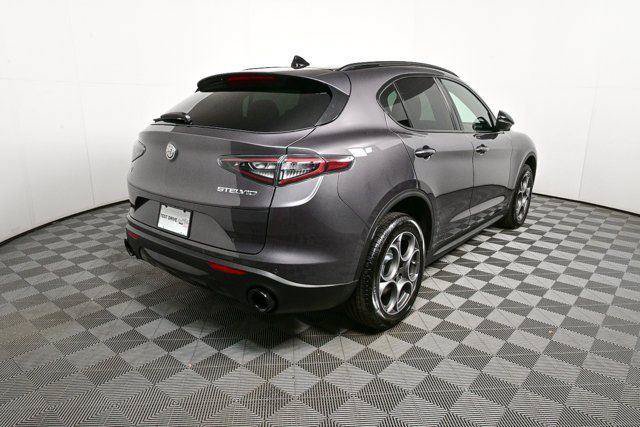 New 2025 Alfa Romeo Stelvio Sprint w/ Convenience Package AWD/4WD image 25