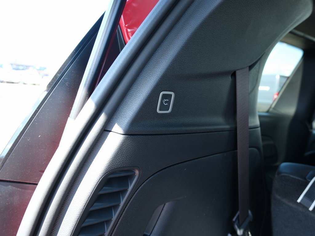 New 2026 Chrysler Pacifica Select image 38