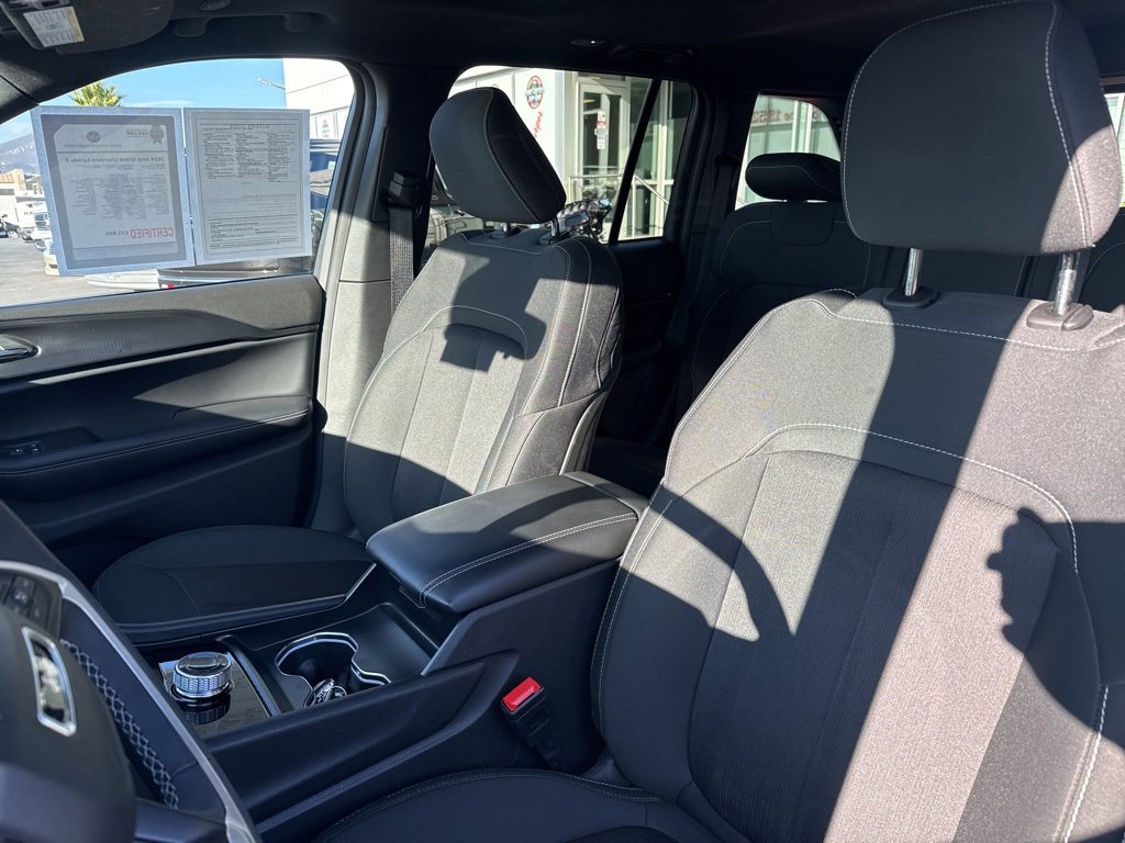 Certified 2024 Jeep Grand Cherokee Laredo X w/ Luxury Tech Group I image 15