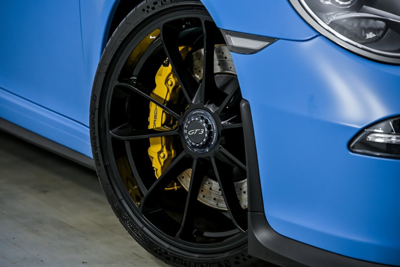 Used 2015 Porsche 911 GT3 RWD image 4