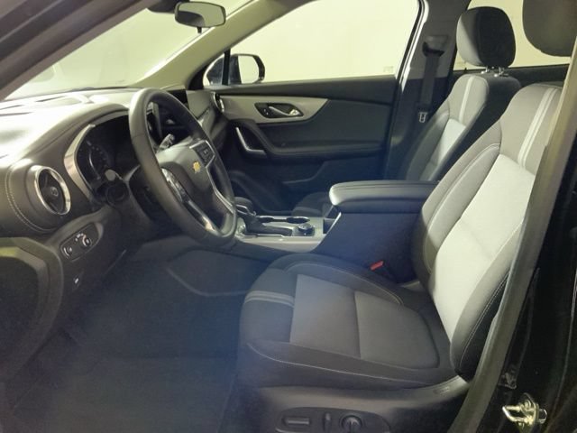 Used 2025 Chevrolet Blazer LT AWD/4WD image 14