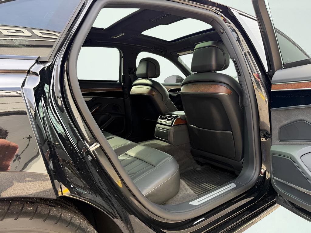 Used 2021 Audi A8 L 4.0T w/ Executive Plus Package image 29